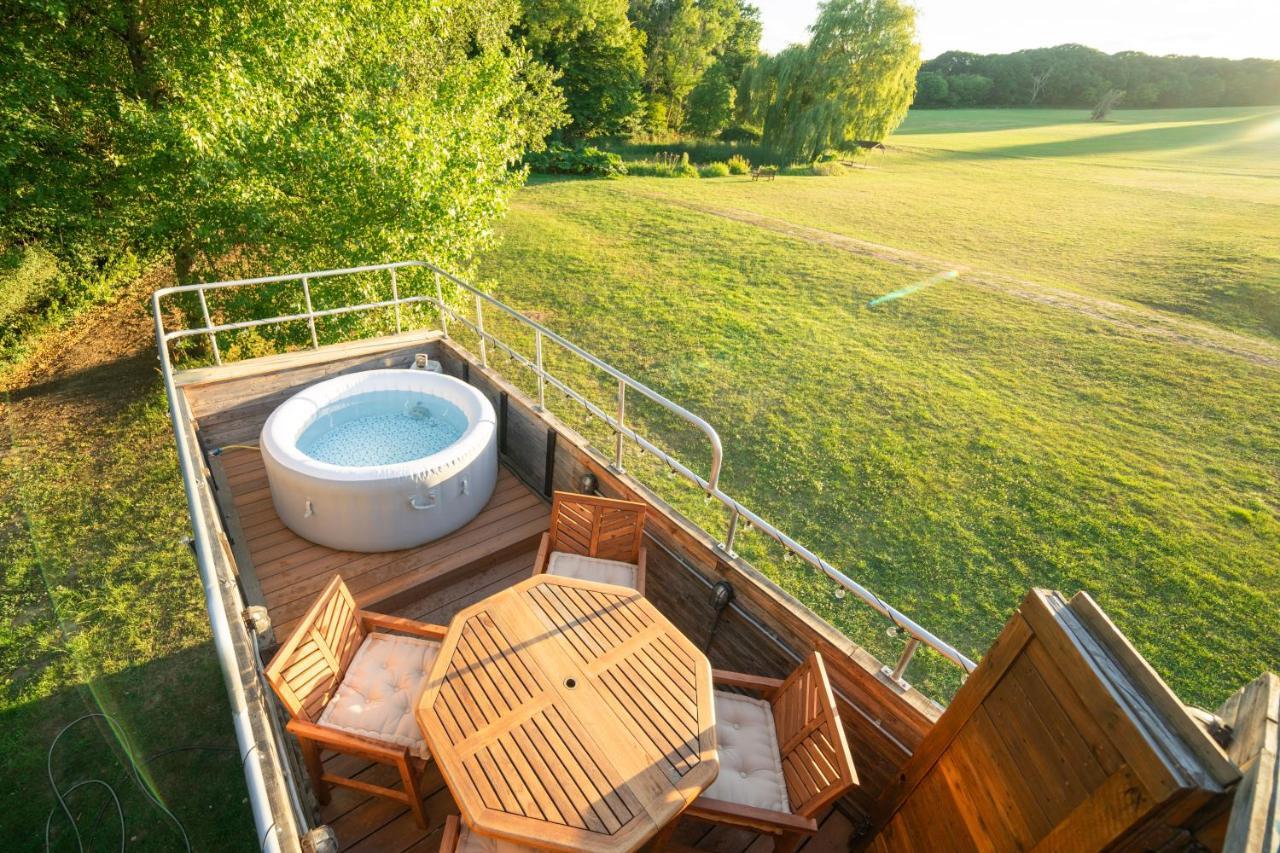Delightful 2 Bed Double Decker Bus With Hot Tub Hotel Ъкфийлд Екстериор снимка